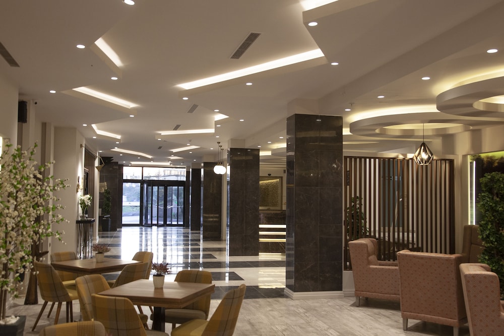 Hilly Hotel 48/71