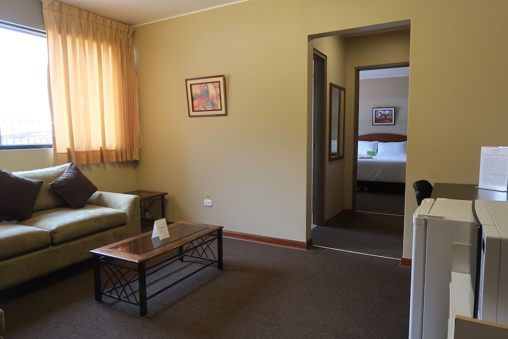 Suites Larco 656 33/50