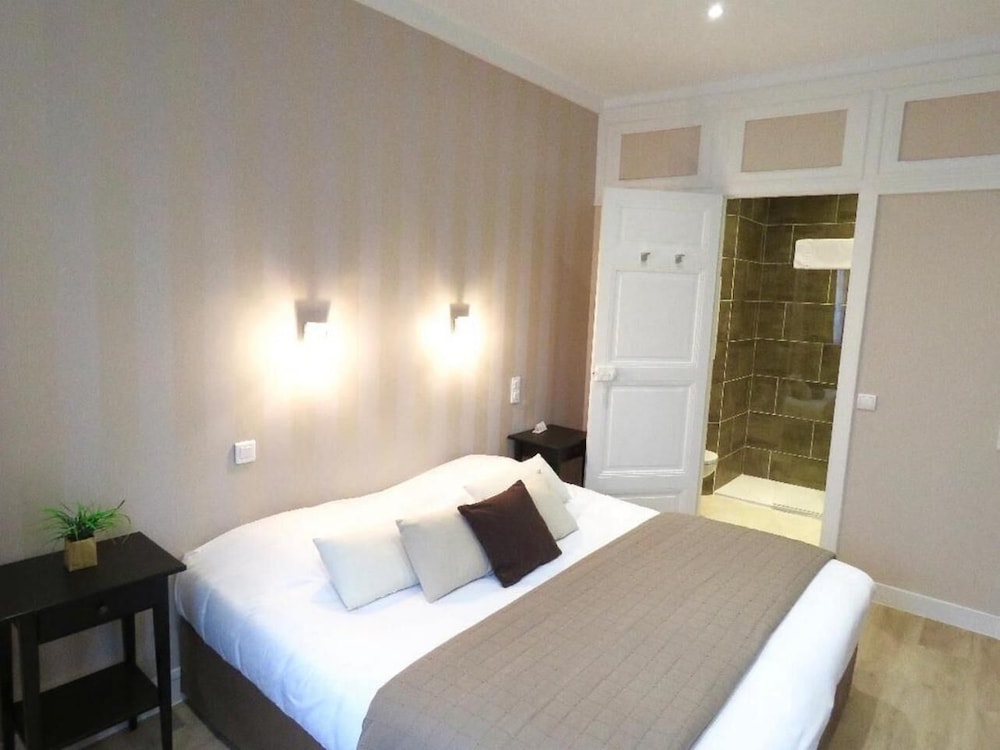 Le Grand Hotel de L Esperance 23/52
