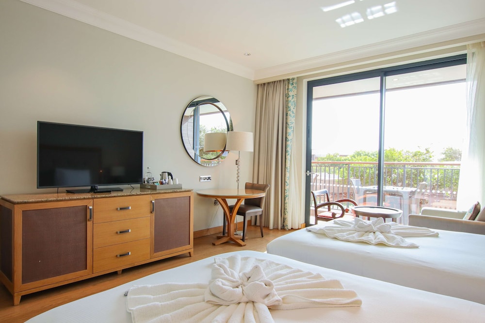HILTON CABO VERDE SAL RESORT 28/81