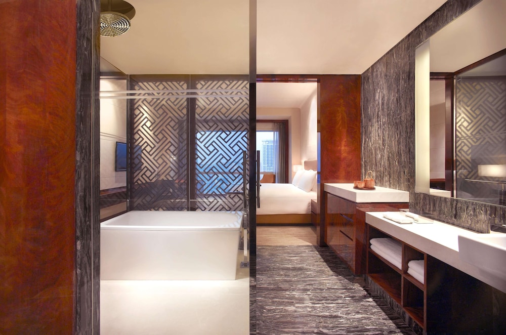 Grand Hyatt Shenzhen 53/75
