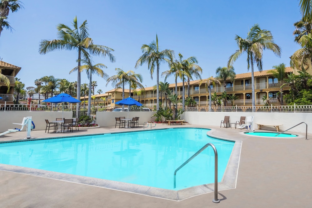 Wyndham Garden San Diego near SeaWorld 41/65