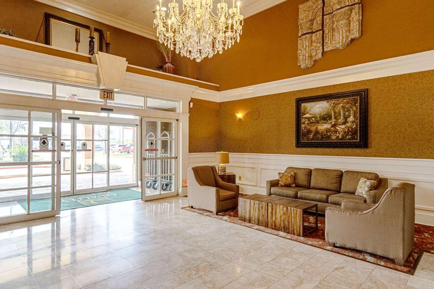 Quality Suites San Antonio Northeast 17/27