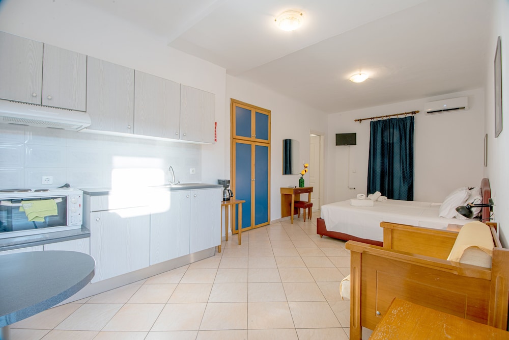 Hotel Polydoros 43/44