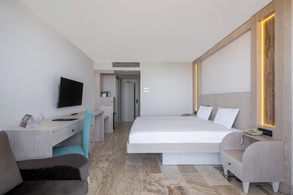 Canopy, Double Bed, Garden View