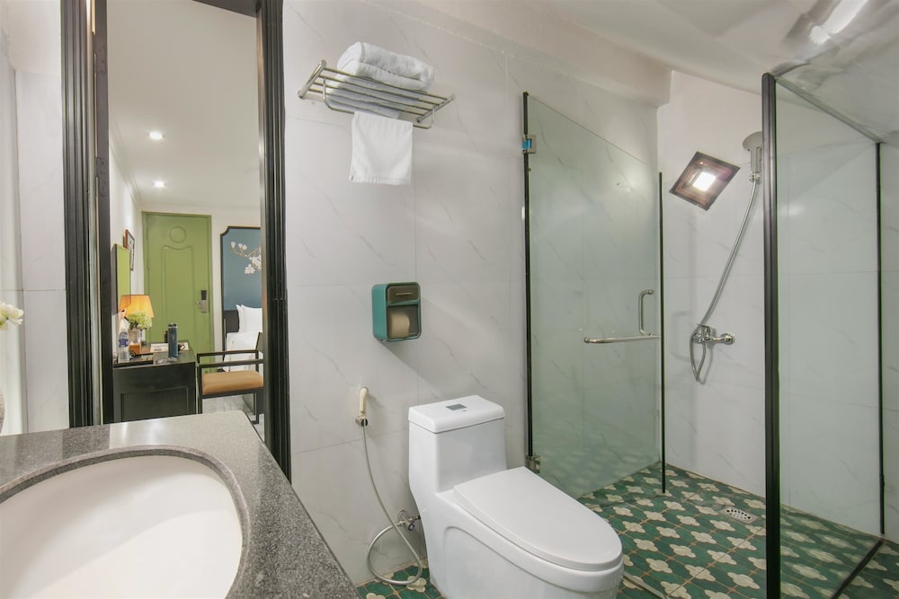 Hanoi Posh Hotel 46/54