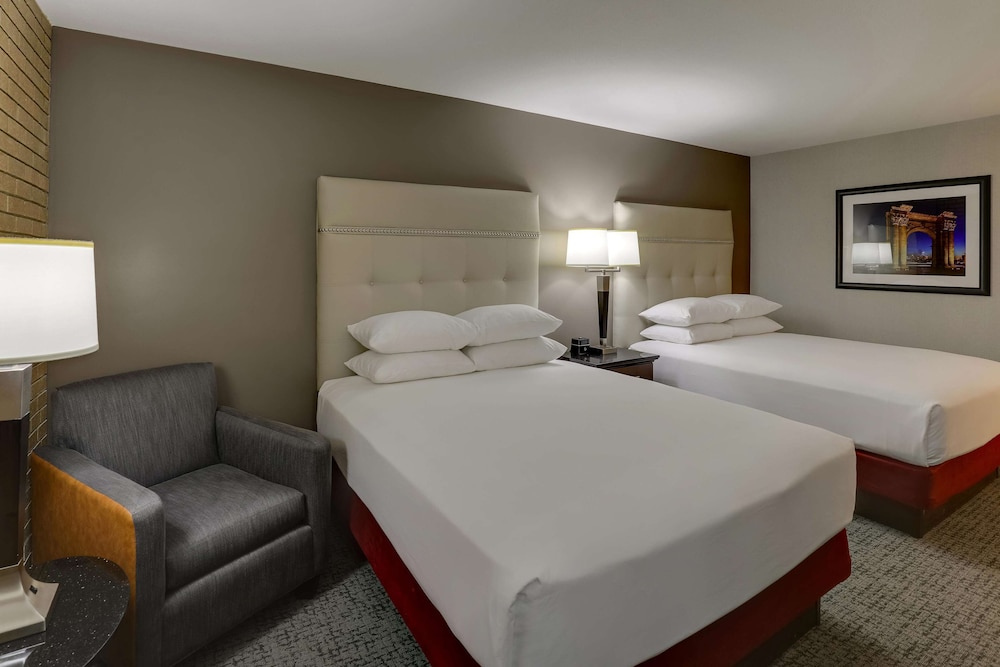 2 ROOMS, SUITE, 2 QUEEN BEDS, SOFA
