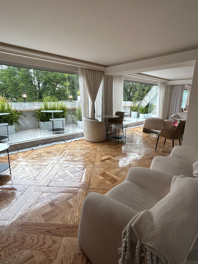 Residence L'heritage Tennyson By Bluebay 21/38