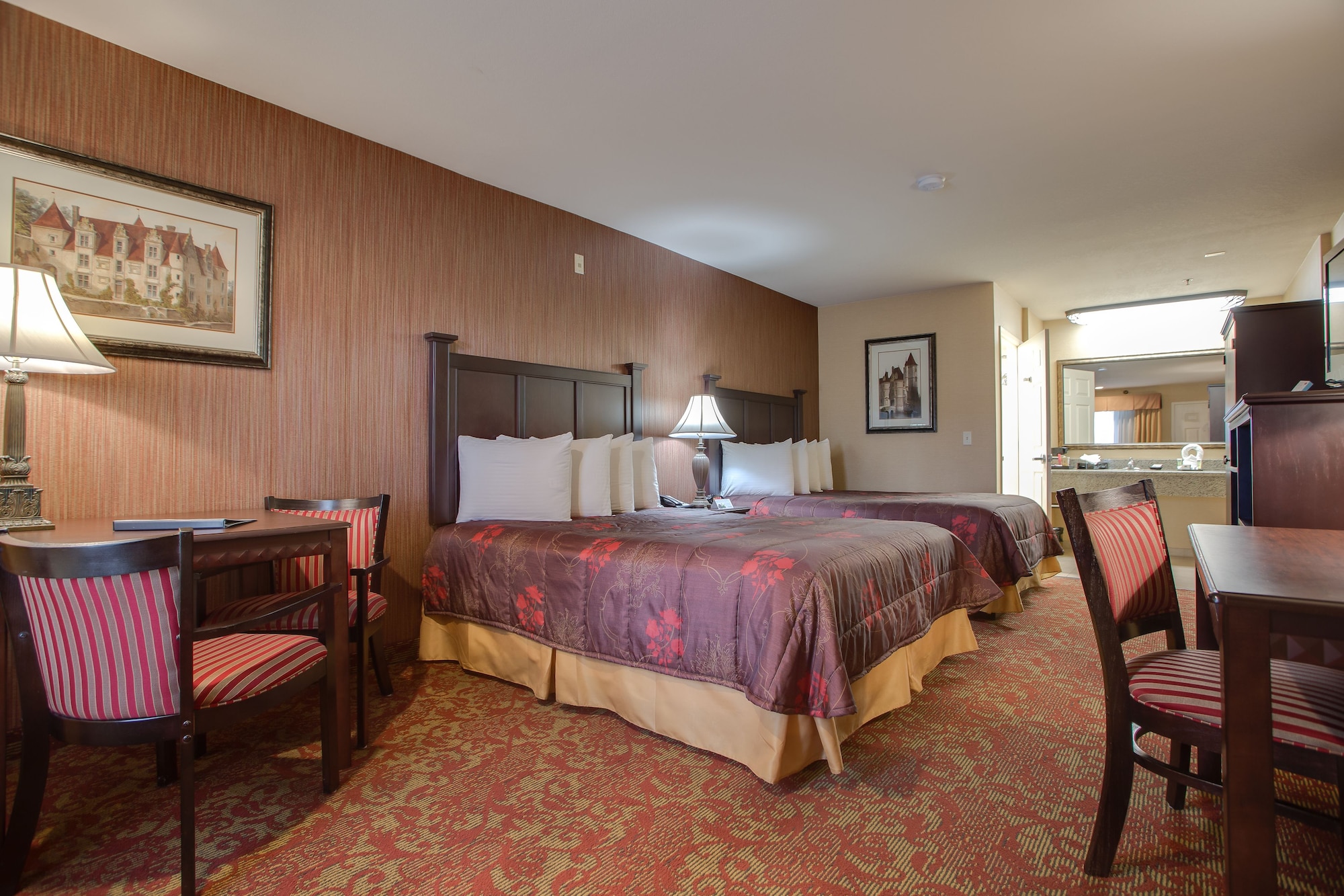 STANDARD, 2 QUEEN BEDS
