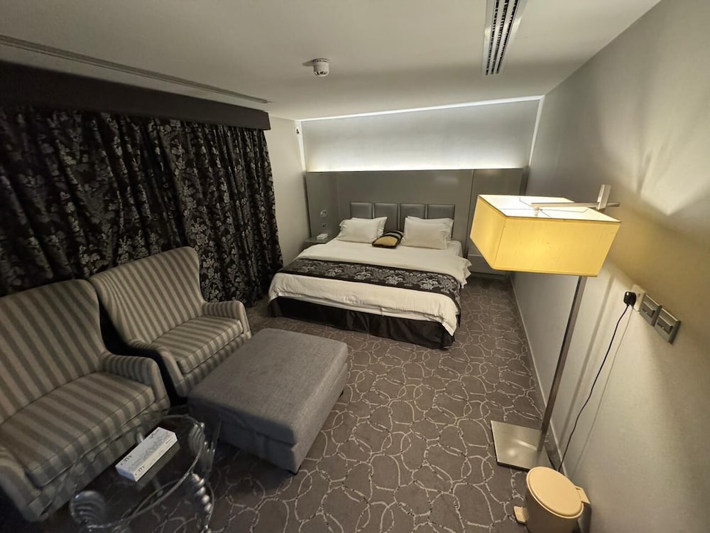ثلاثة وستون أجنحة فندقية(Sixty Three Hotel) 29/50
