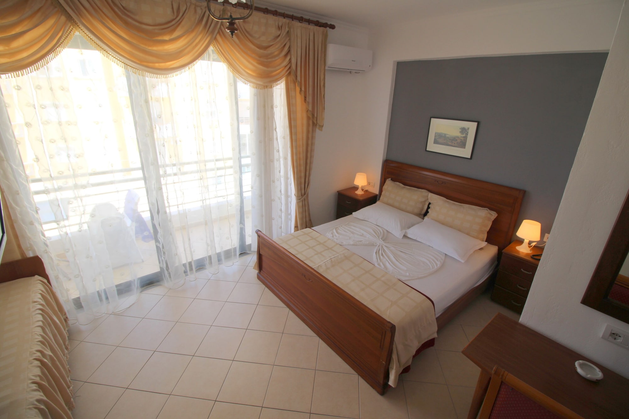 Superior, Triple, 1 Queen and 1 Single Bed, Pool View