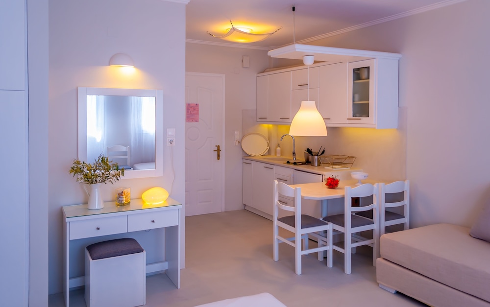 Milos Bay Suites 26/50