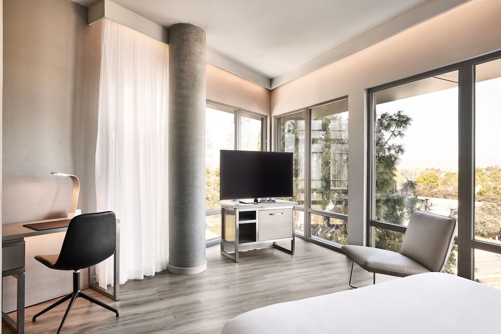 AC Hotel by Marriott Sunnyvale Moffett Park 37/48