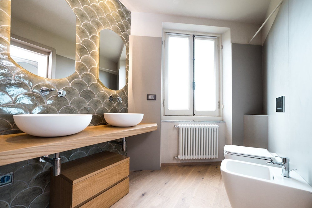 Villa Riviera Suites 44/50