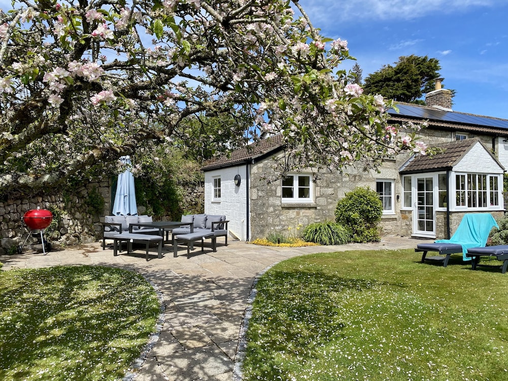 Tresowes Green Cottage 44/50