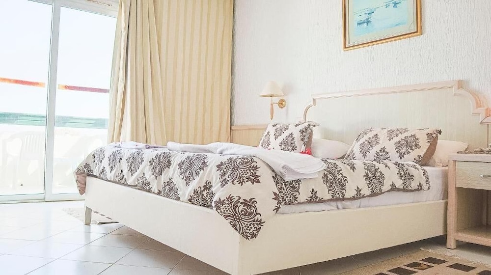 Hotel Royal Jinene 29/68