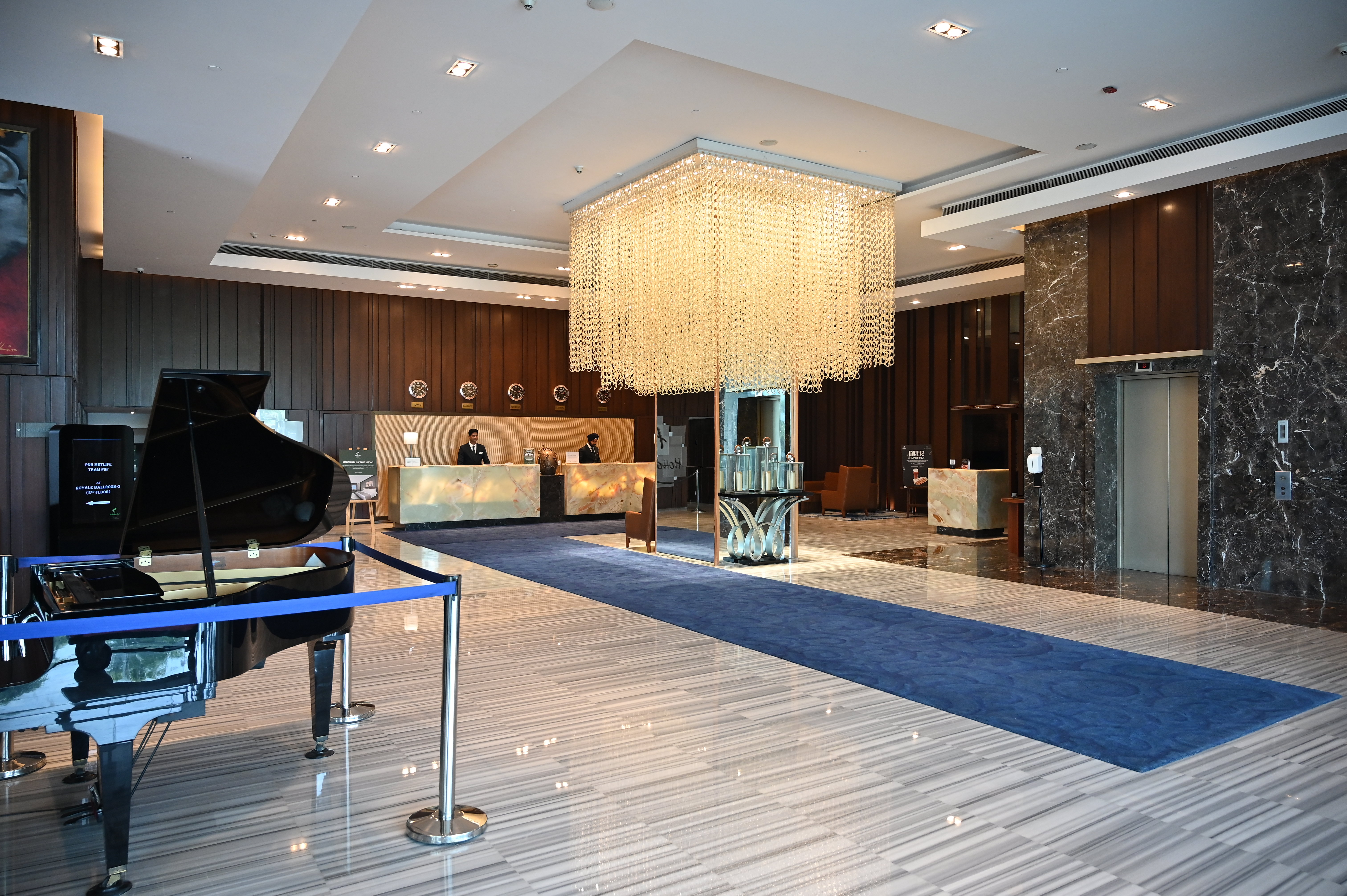 Holiday Inn New Delhi Mayur Vihar Noida 41/74