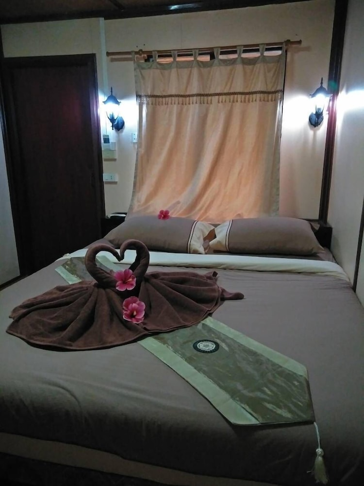 SUPERIOR, DOUBLE BED