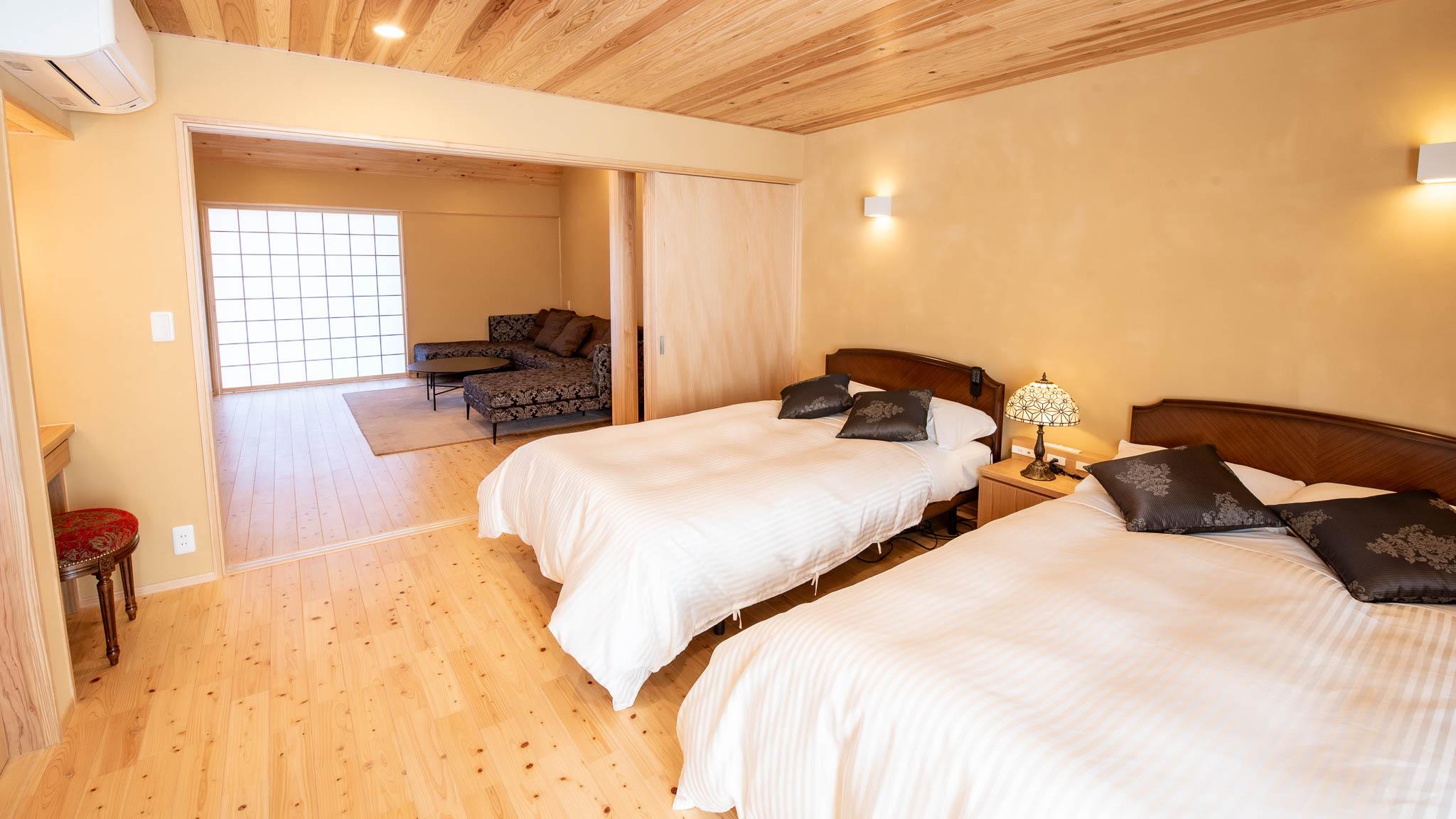 Interior, Western, Quadruple, Mountain View, Outdoor Bath