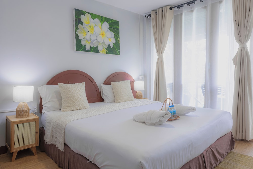 Phi Phi Cozy Seafront Resort 25/67