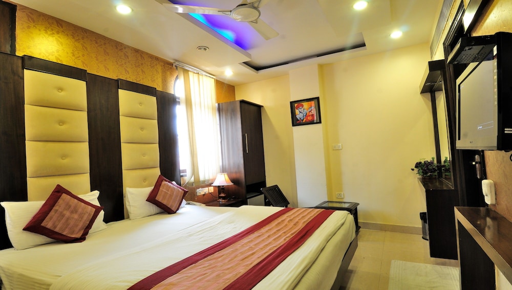 Hotel Aman International 28/67