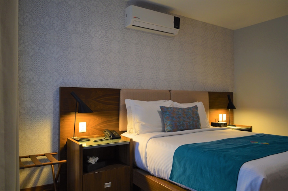 First Class Hotel 23/68
