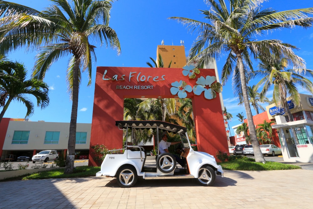 Suites Las Flores Beach Mazatlan 35/50