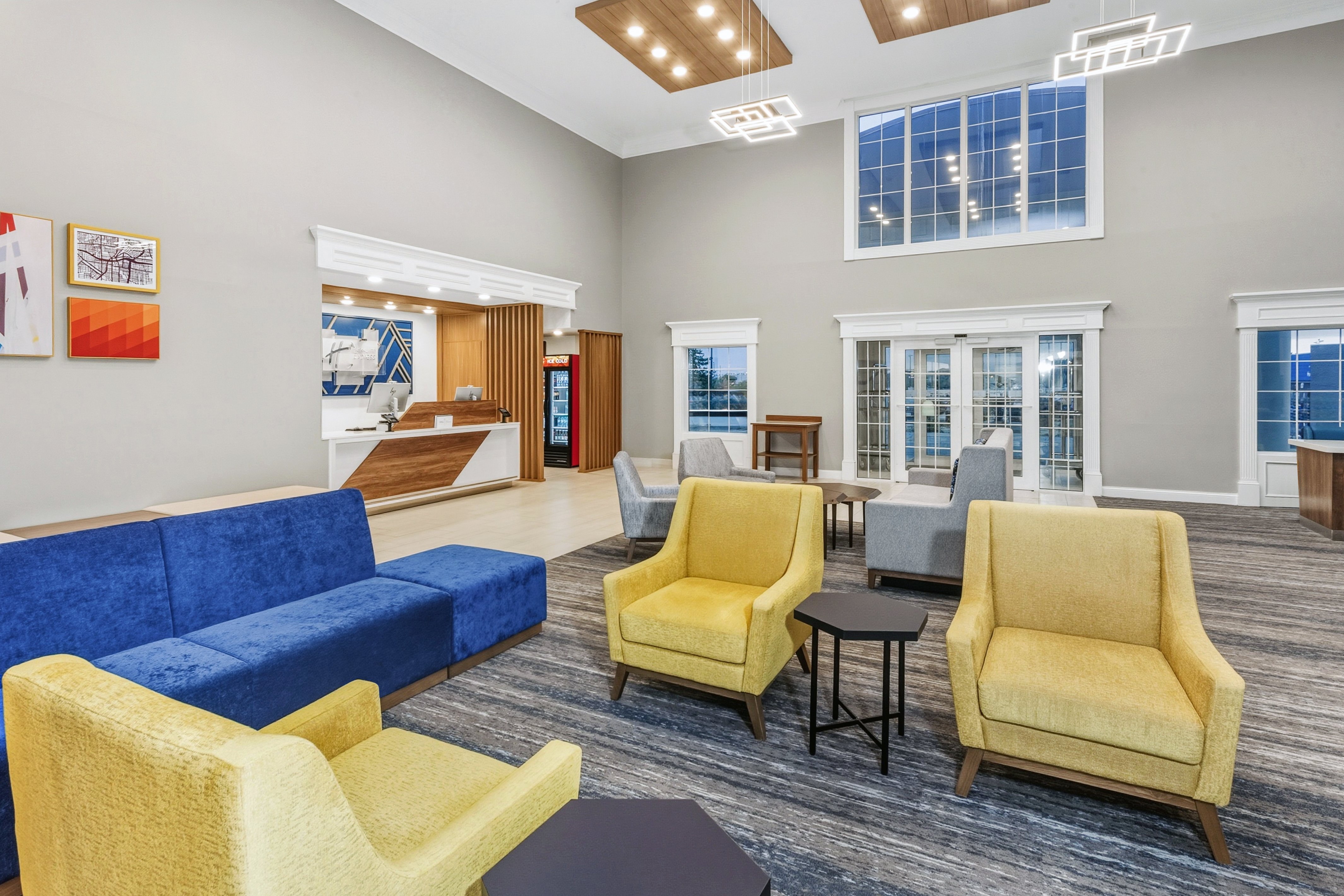 Holiday Inn Express & Suites Bloomington - Normal, an IHG Hotel 44/69