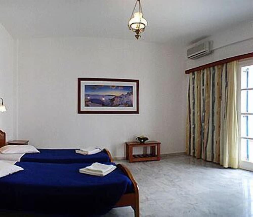 STUDIO, 4 BEDS, SEA VIEW, SOFA
