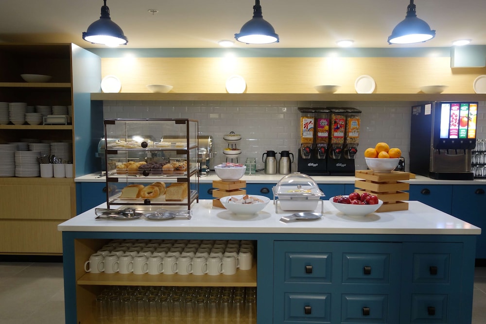 Country Inn & Suites by Radisson, Pigeon Forge South, TN 34/40