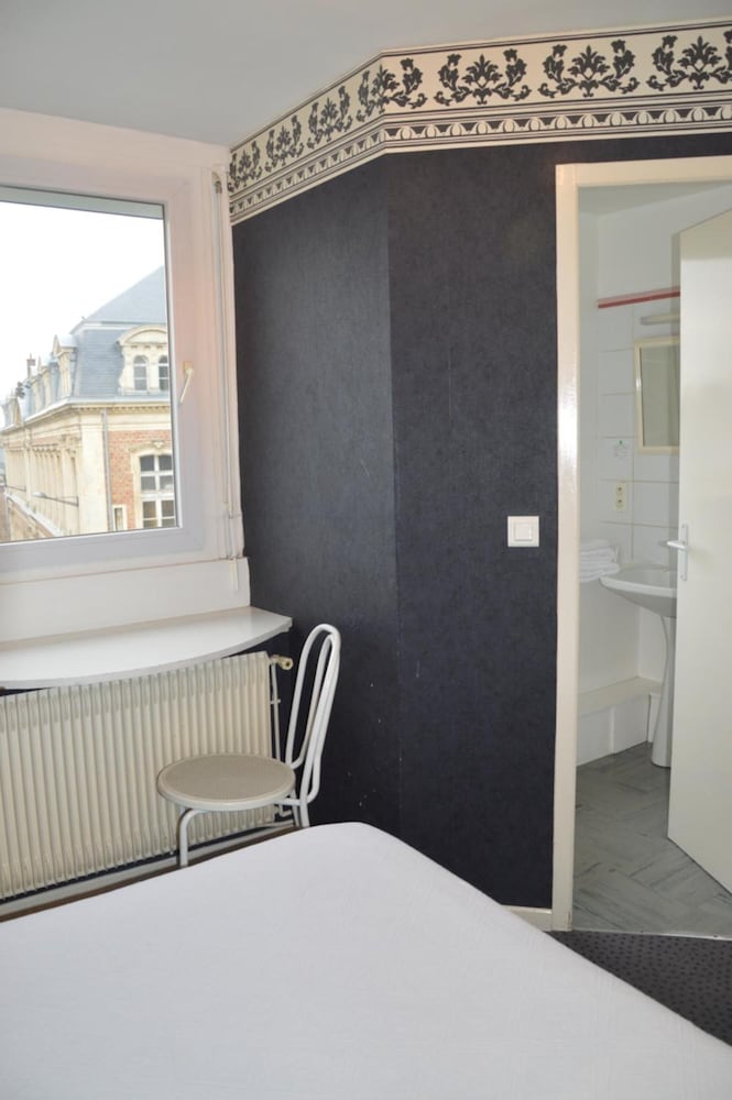 Hotel Victor Hugo 42/45