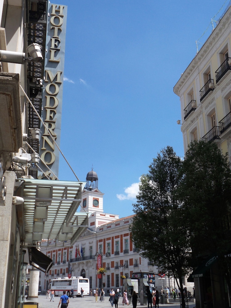 Hotel Moderno 49/55
