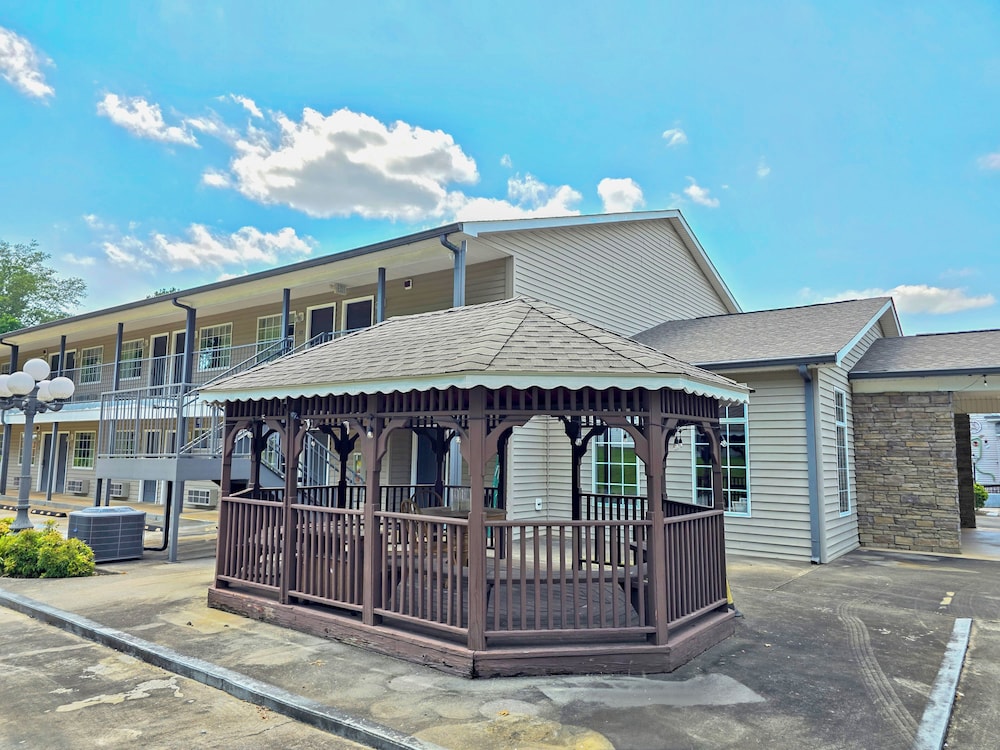 Meriwether Country Inn 6/40