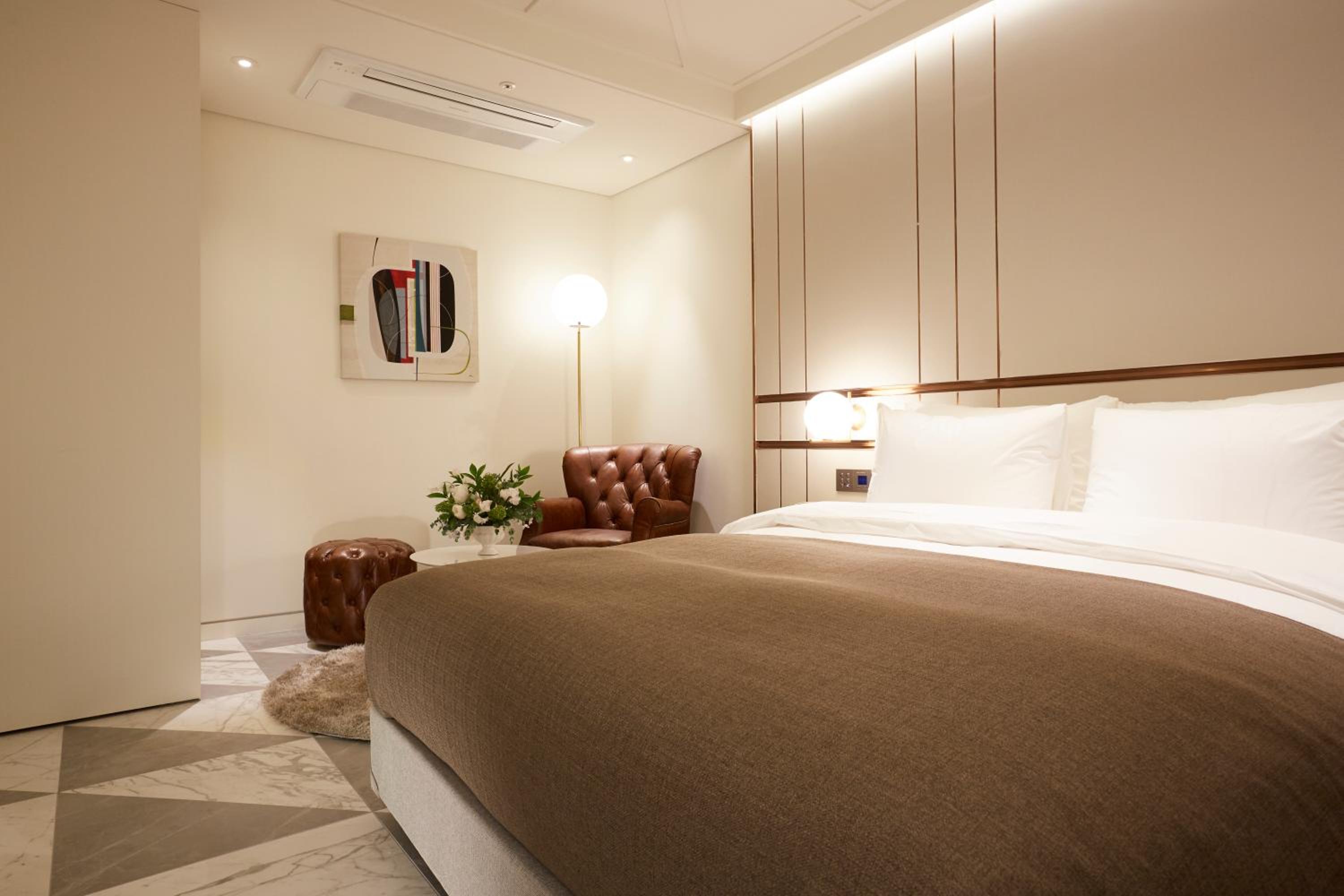 Premier, Deluxe, Double Bed