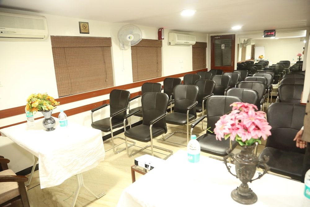 Hotel Jyoti 39/49
