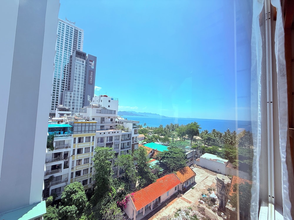 Palette Fuji Boutique Japanese Hotel Near Nha Trang Beach in NHA TRANG