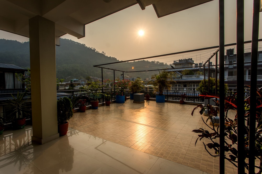 Hotel Peace Plaza 29/50
