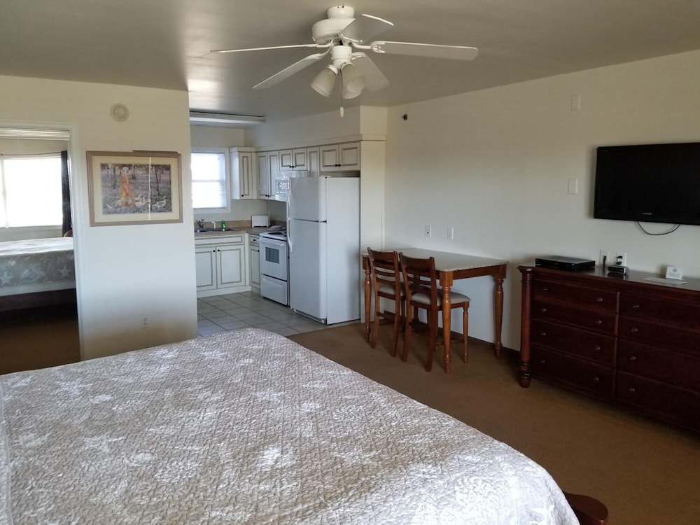 Shore Stay Suites 12/22