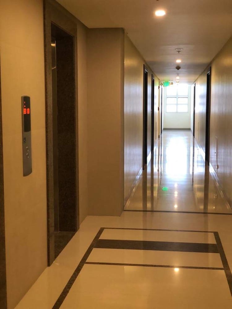 Favila Condotel Unit At 101 Newport Boulevard 12/26