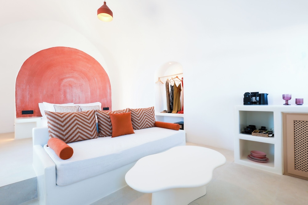 Luna Santorini Suites 41/50