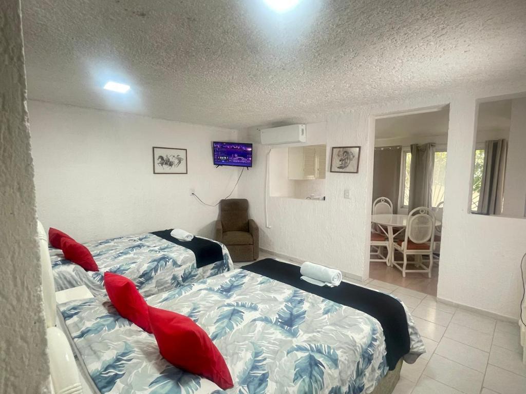 جناح بسريرين مزدوجين بمطبخ صغير، Capital O Farallon Inn 2/4