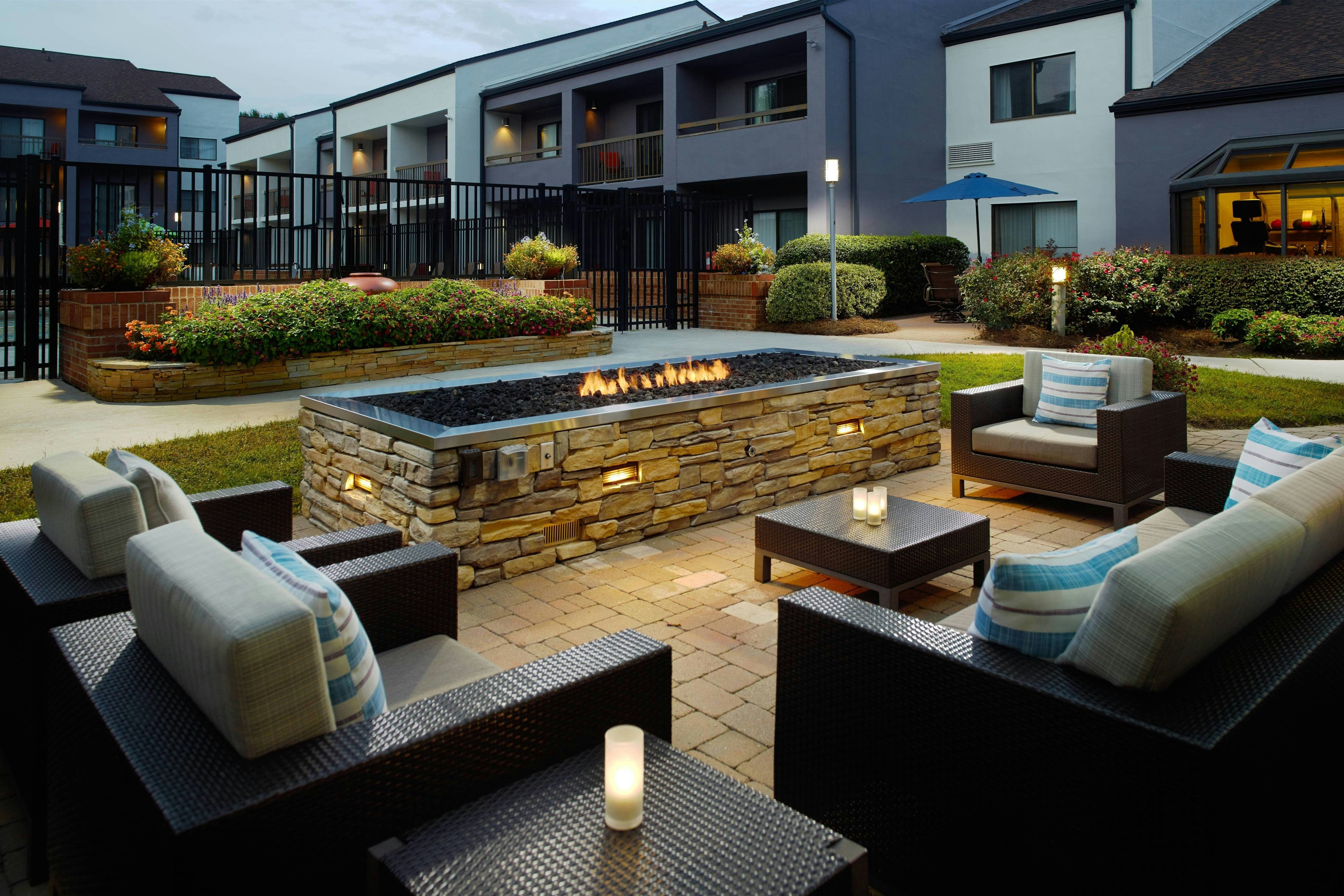 Courtyard By Marriott Raleigh Midtown 4/10