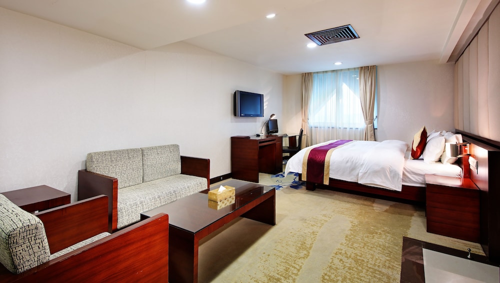 LN New World Hotel 29/46