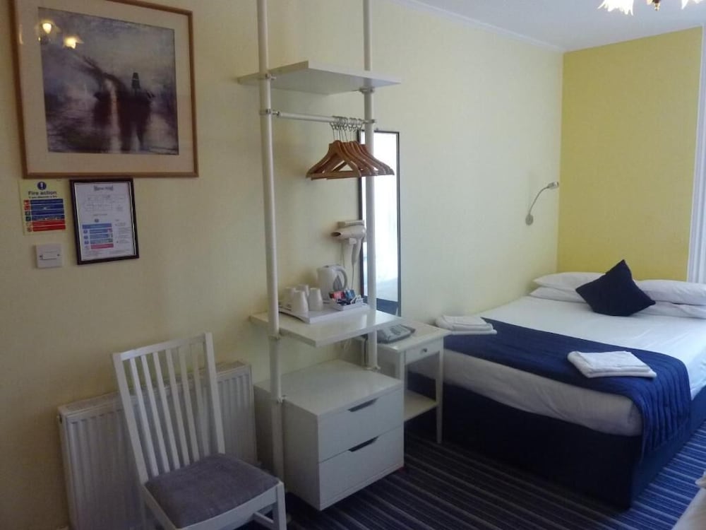 Manor Hotel 16/58