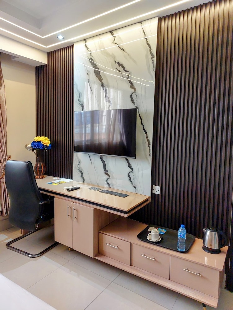 GOLDEN TULIP PORT HARCOURT 73/81