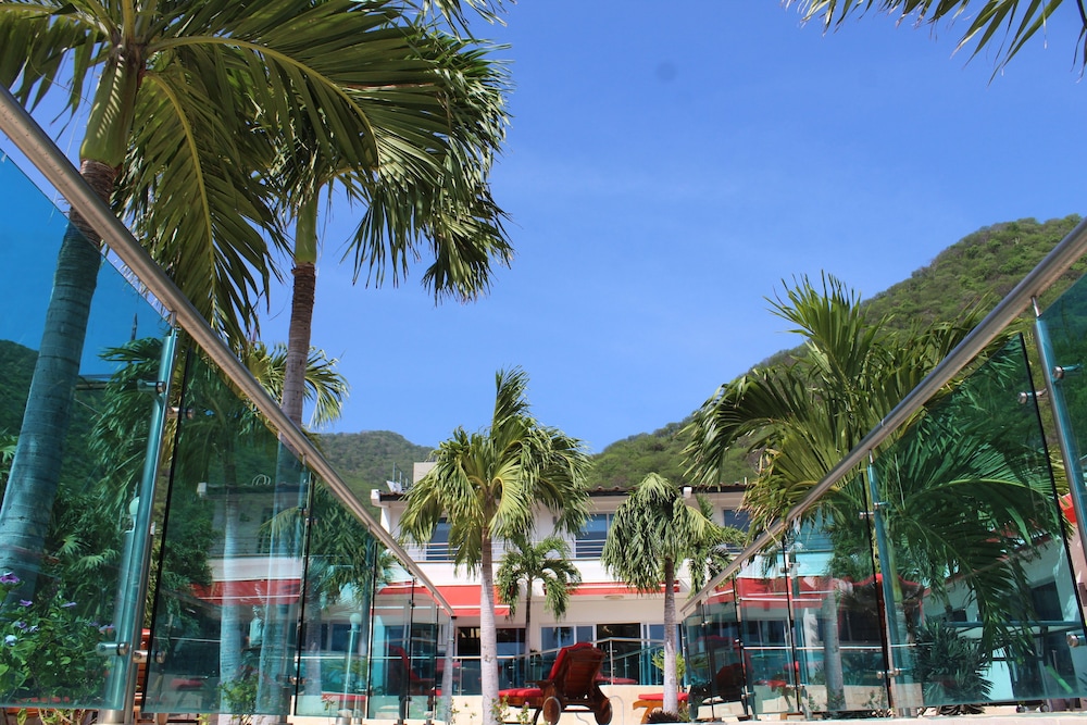 Hotel Med Taganga 48/51