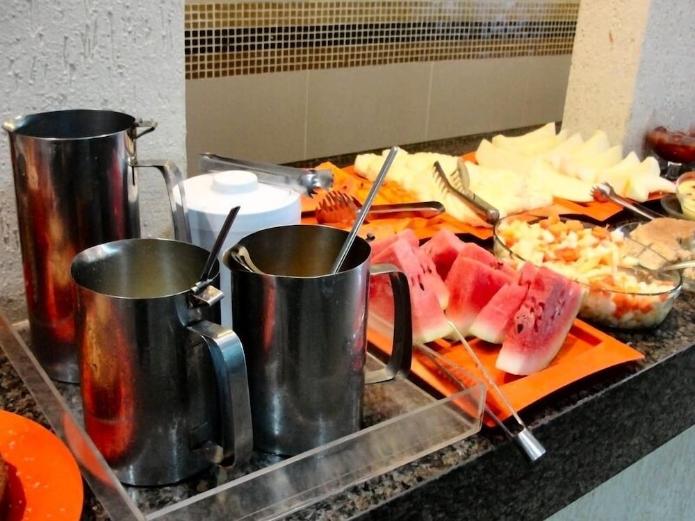 Hotel Uzi Praia 12/16