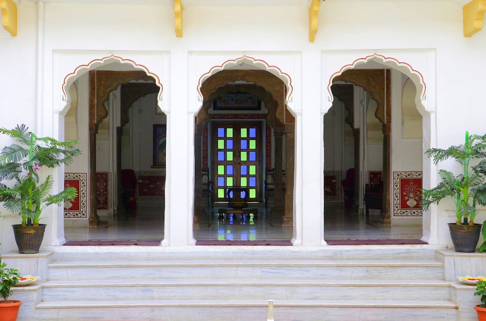 DEV NIWAS - HERITAGE HOTEL 4/22