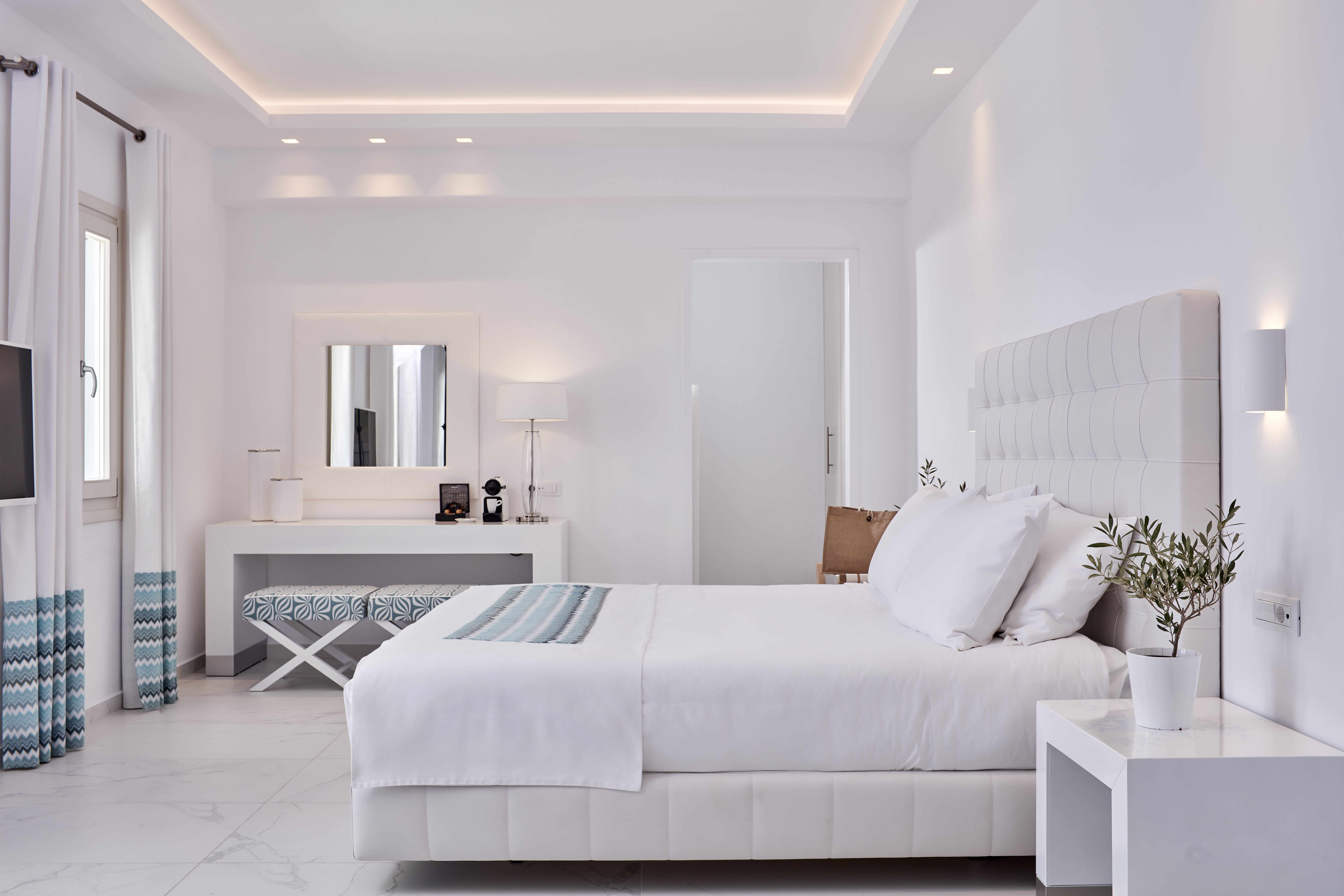 GRAND, SUITE, SEA VIEW, OUTDOOR JETTED TUB