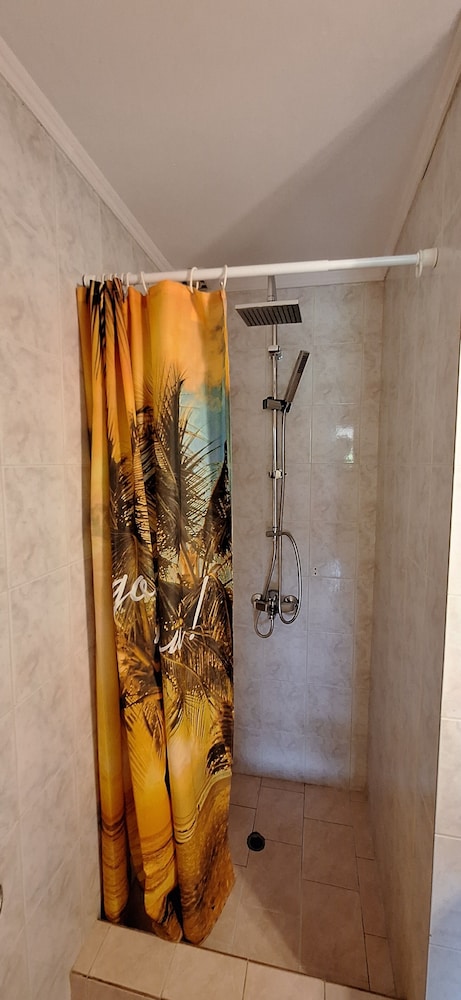 Sausan Hotel 24/50